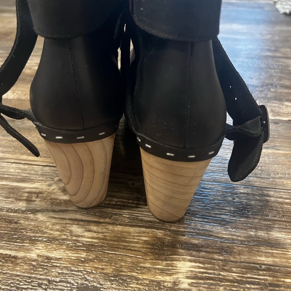 Free People Black Leather Clog Platform Booties with Buckles Size 8 - Picture 6 of 6
